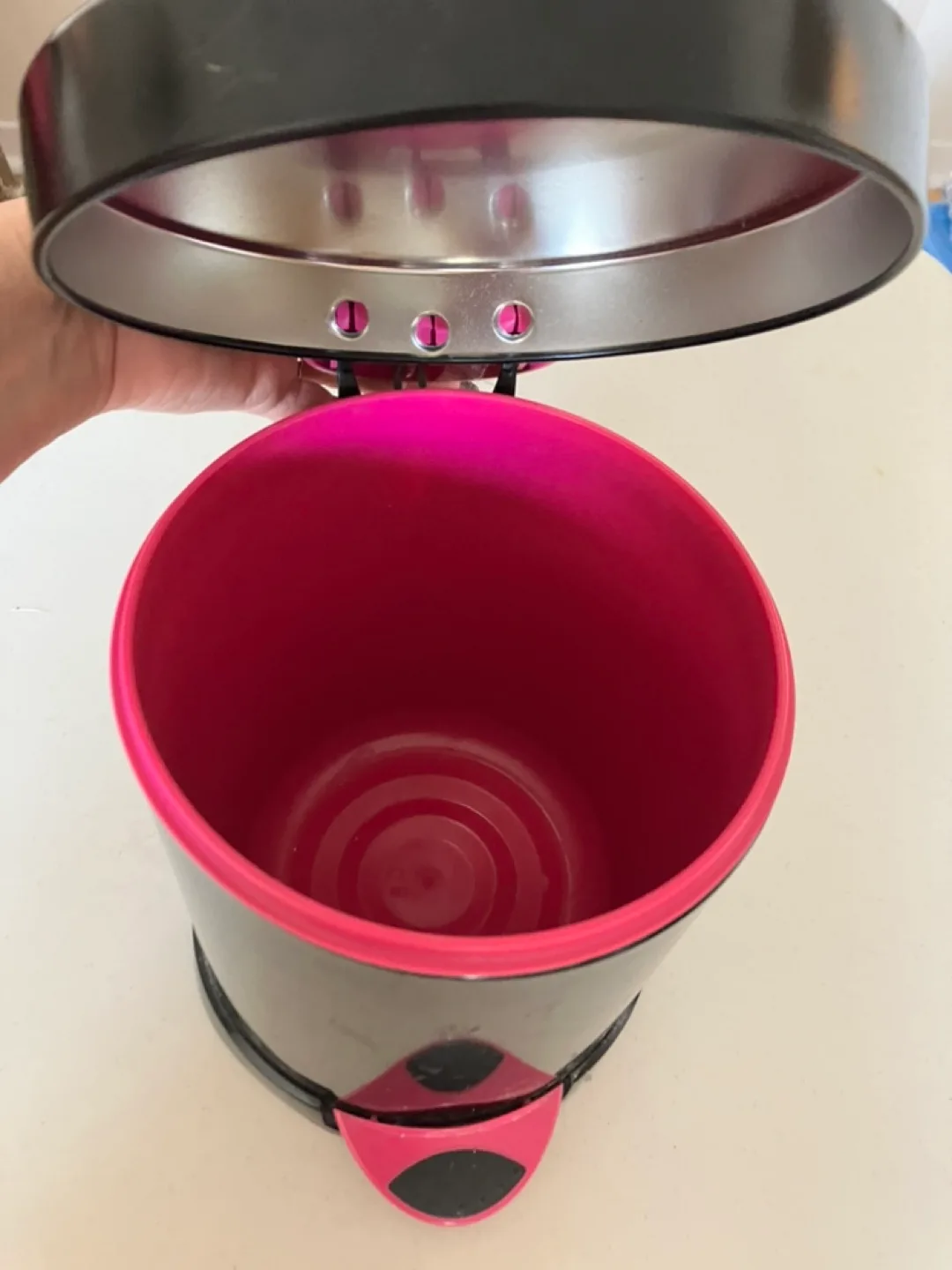 Small Black and Pink Step Trash Can image indicator(3)