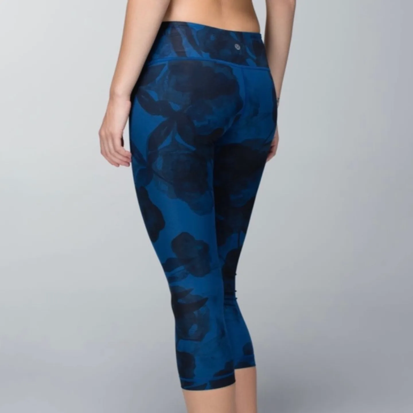 Lululemon Wunder Under Crop I *Full- On Luxtreme image indicator(2)