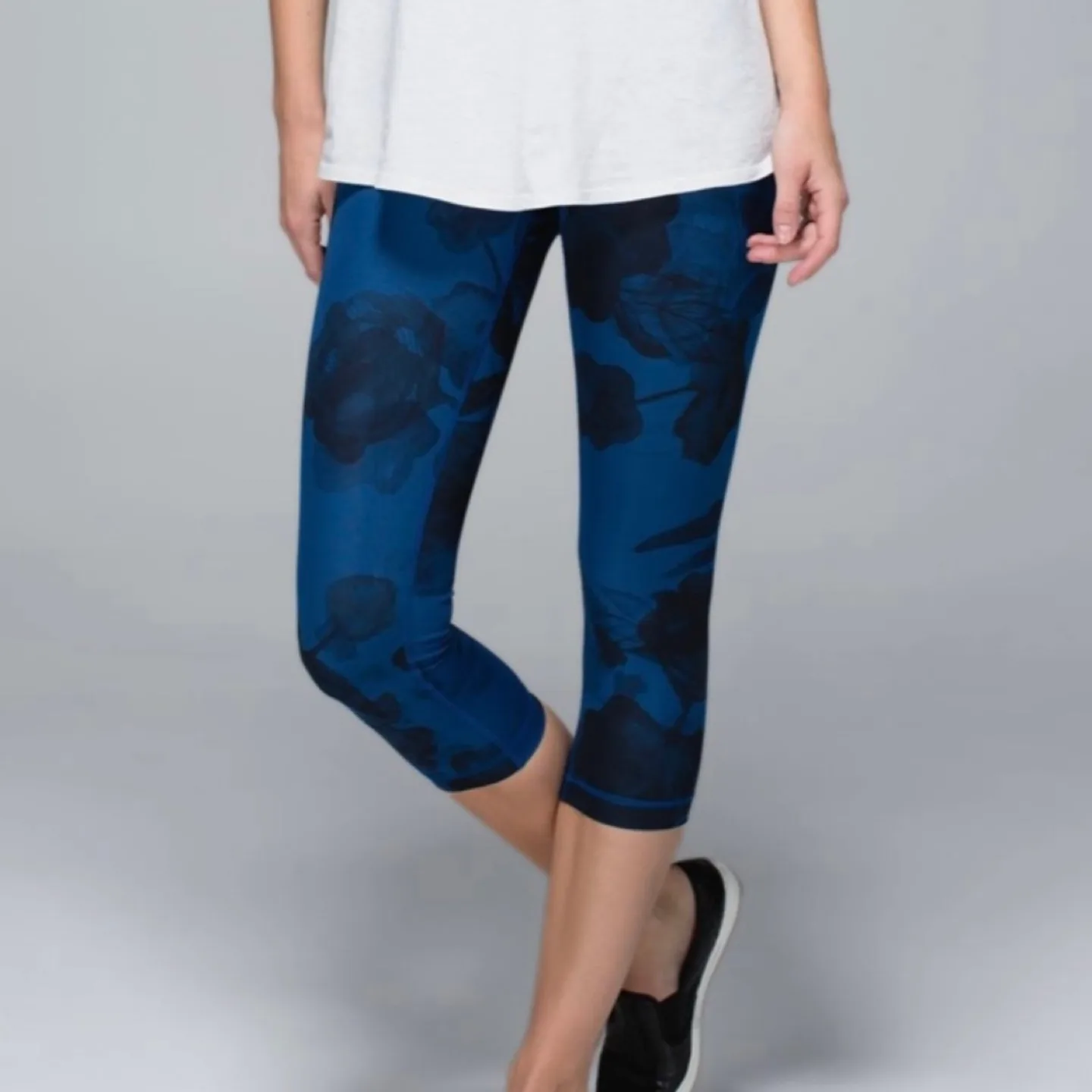 Lululemon Wunder Under Crop I *Full- On Luxtreme image indicator(3)