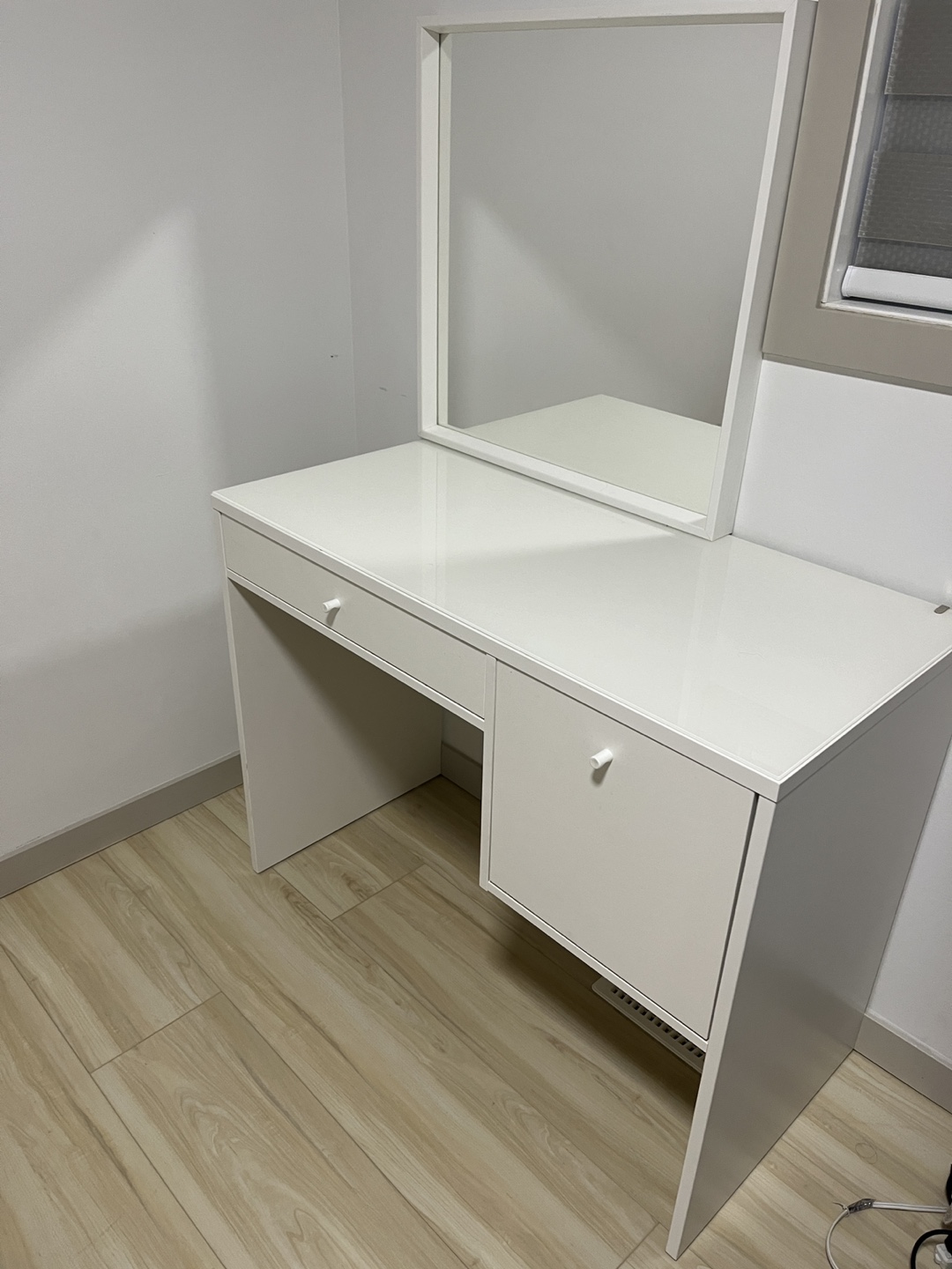 Urgent sale - IKEA SYVDE Dressing Table - White