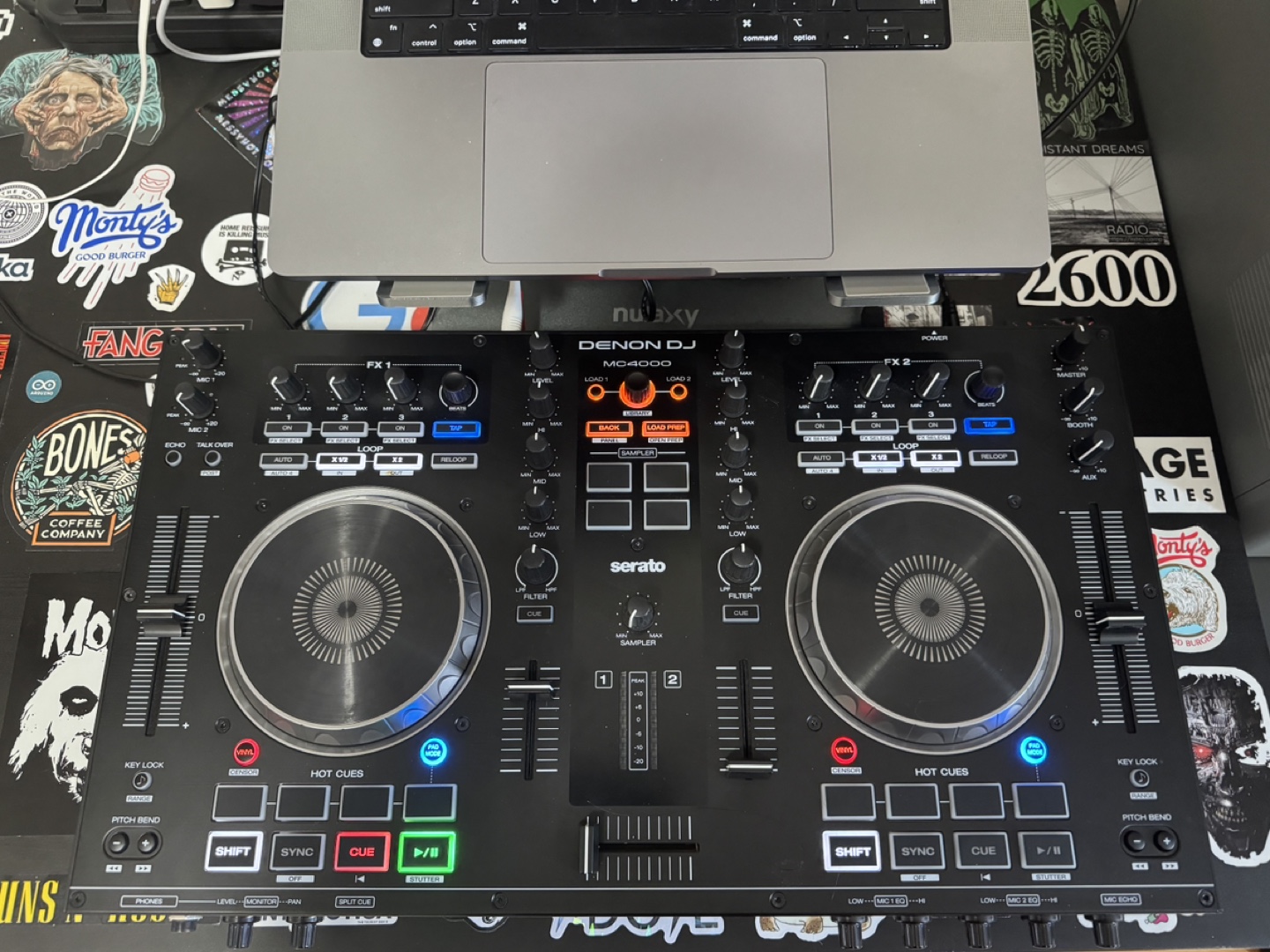 Denon MC4000 2 Channel DJ Controller - photo 2