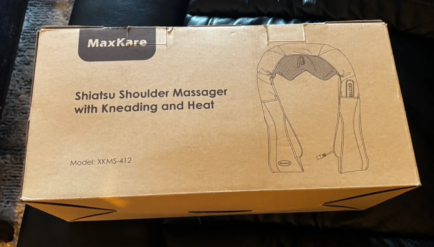 MaxKare Shiatsu Shoulder Massager with Kneading and Heat thumbnail