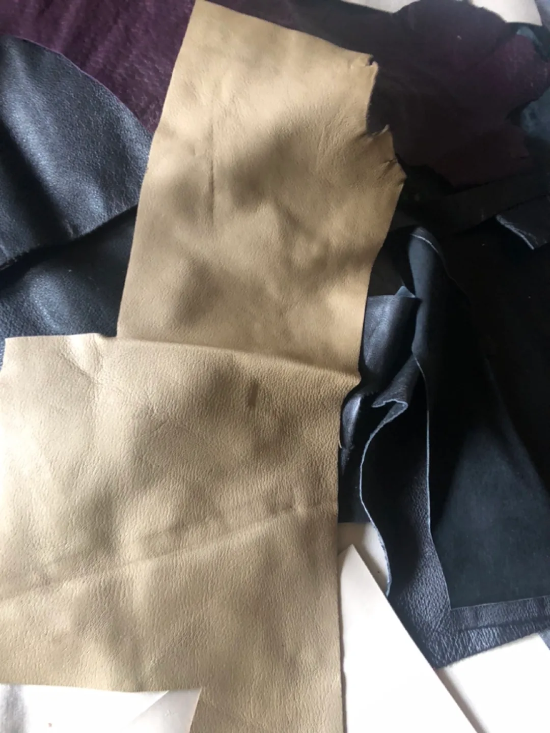 Leather and Pleather Remnants - Variety of Colours & Sizes image indicator(3)