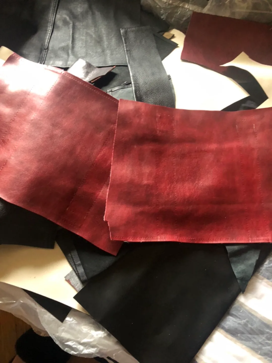 Leather and Pleather Remnants - Variety of Colours & Sizes image indicator(2)