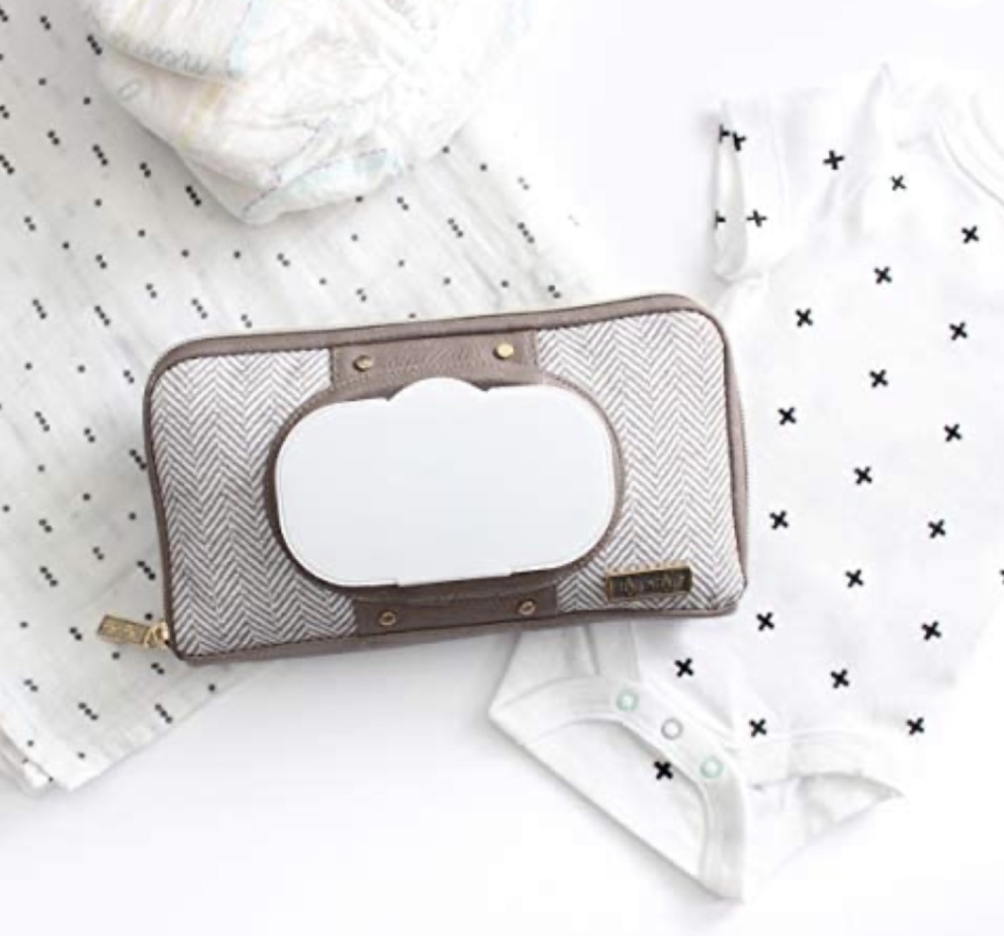 Itzy Ritzy Portable Wipe Case