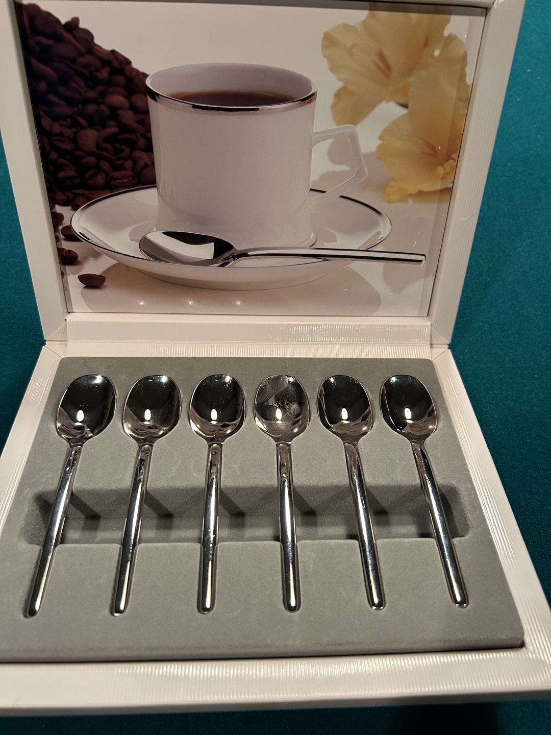 Mikasa teaspoon set