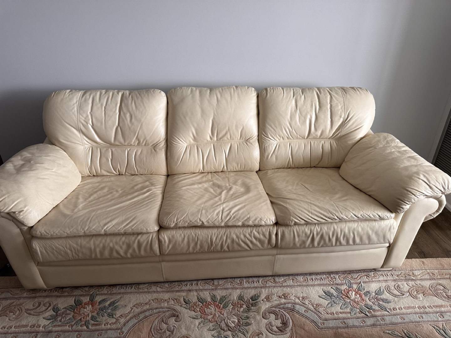 Leather couch - photo 3
