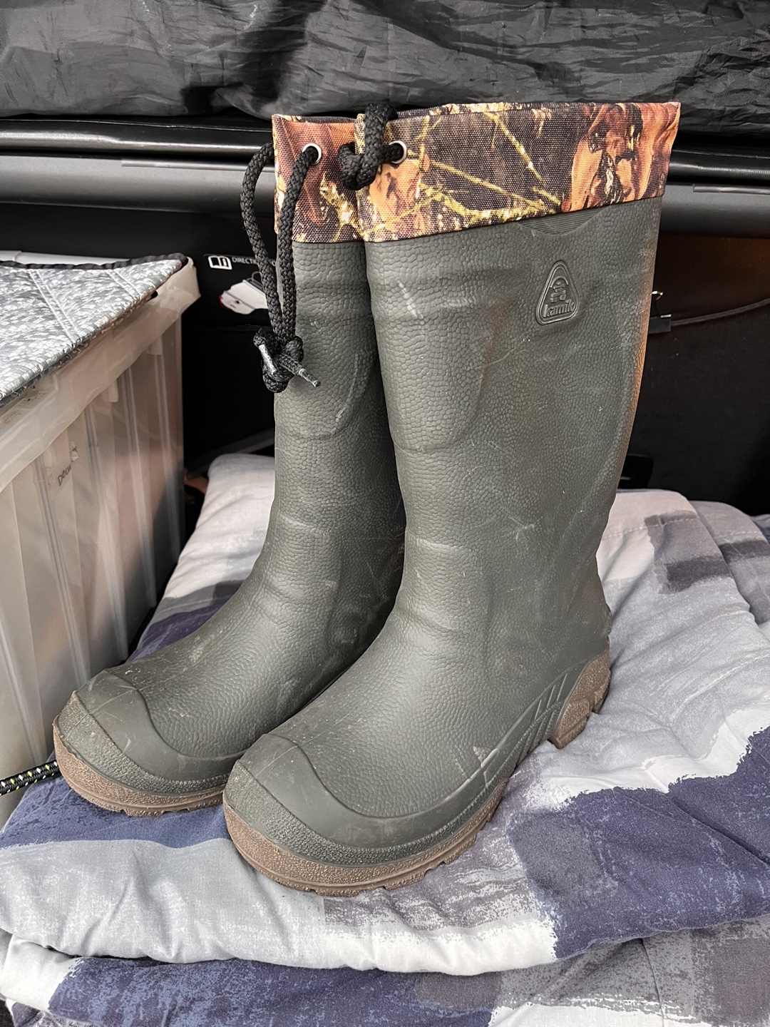Kamik insulated hunting Winter Boots Size 9