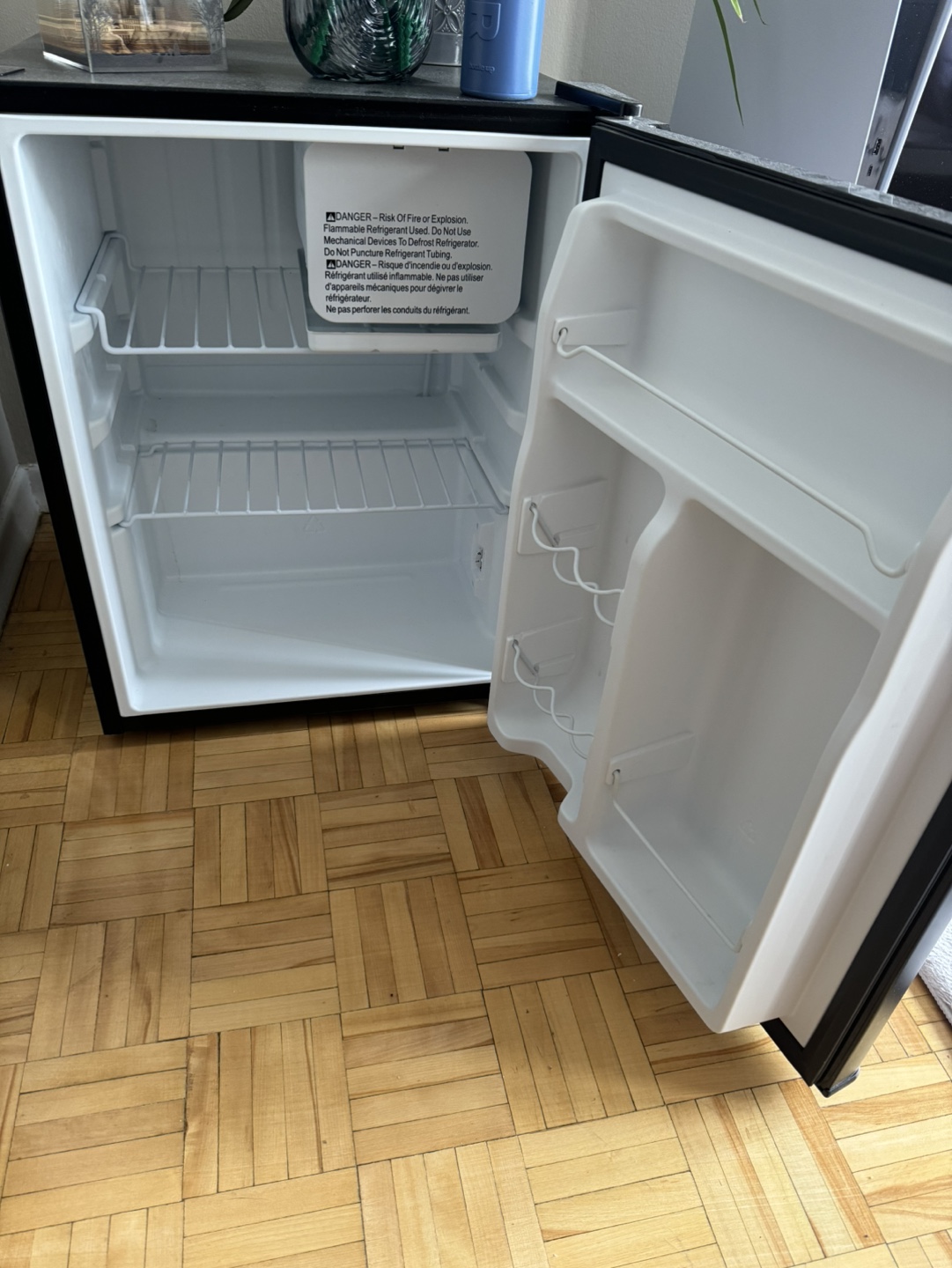 Mini Fridge - photo 2