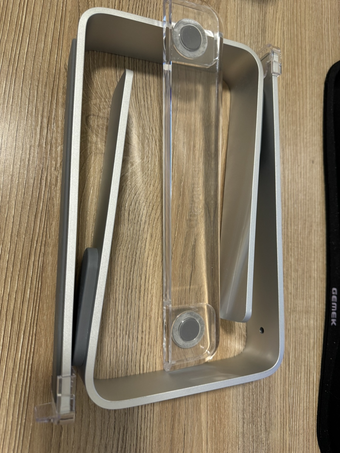 Griffin Laptop Stand - Ergonomic Computer Riser - photo 2