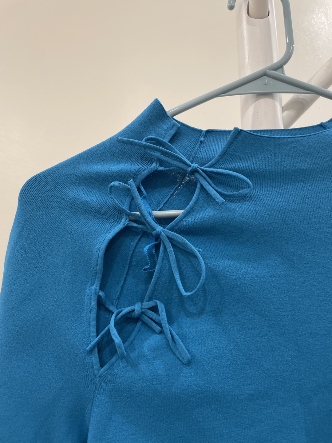 & Other Stories Blue Tie-Up Long Sleeve Top - photo 2