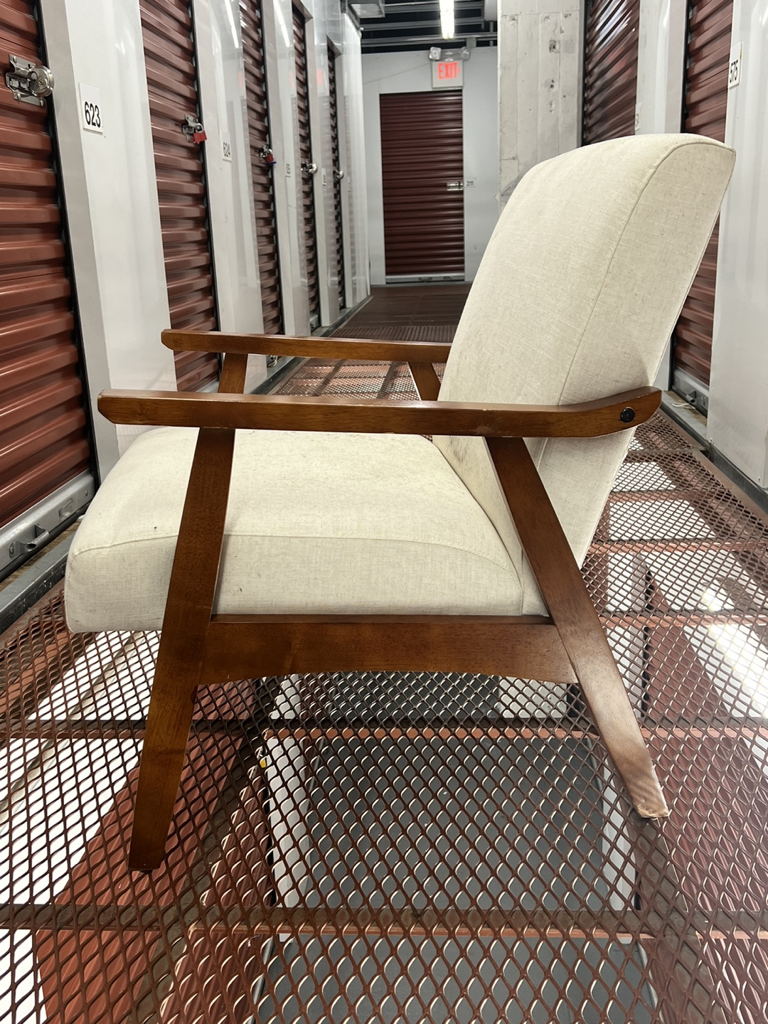 Mid Century Modern Accent Chair - photo 2