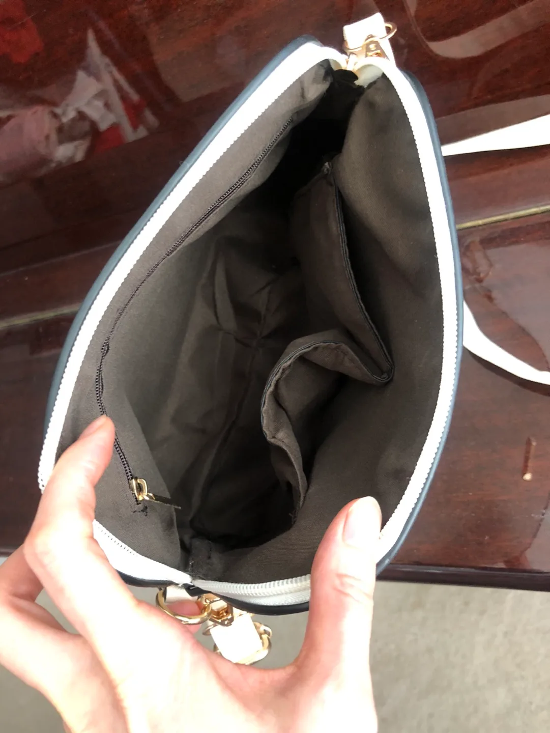 Elmpaul Crossbody Purse and Wallet Set image indicator(2)