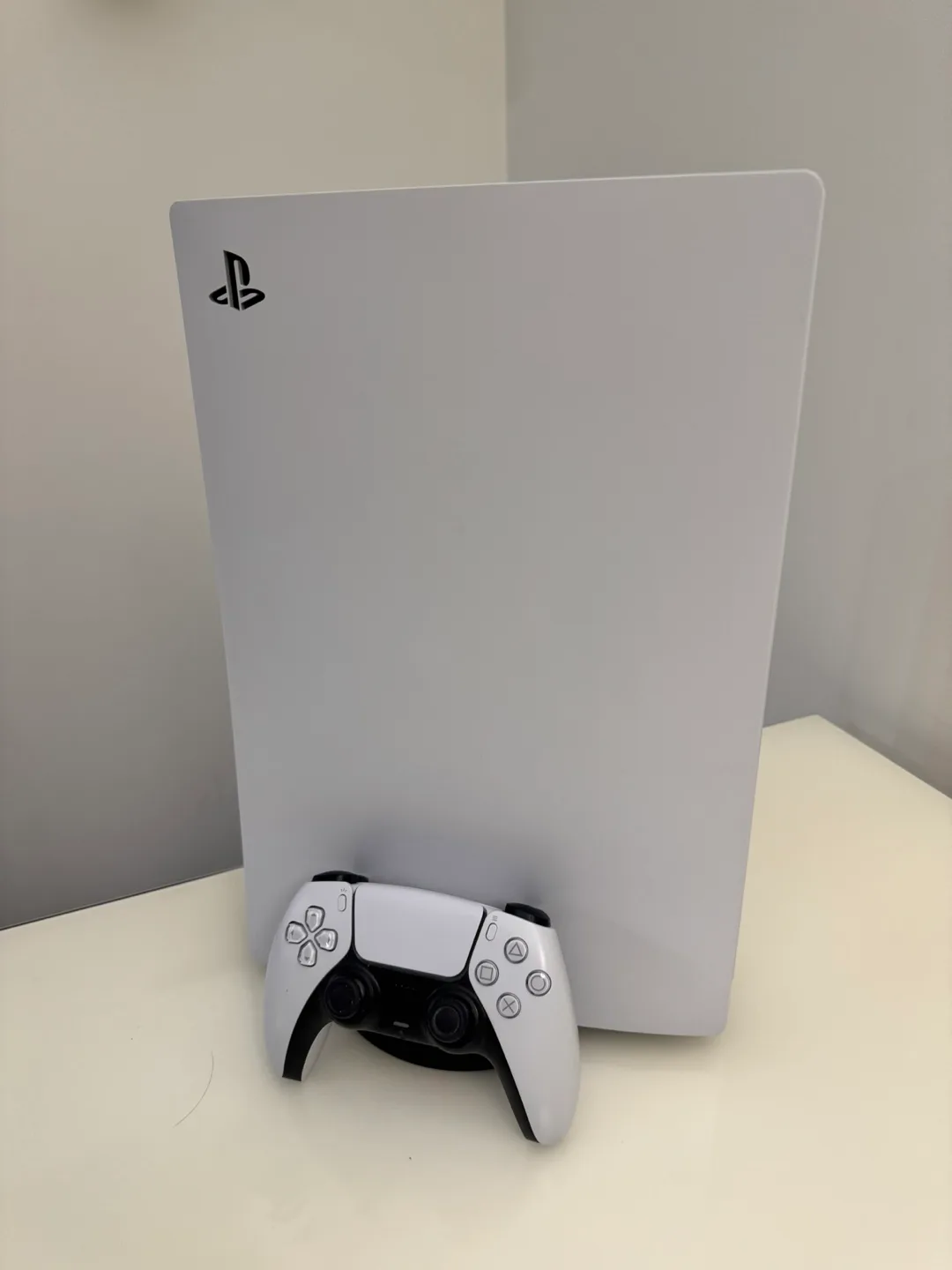 PS5 Console - Disc Edition thumbnail