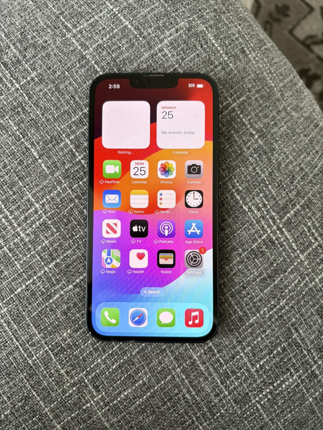iPhone 13 - photo 3