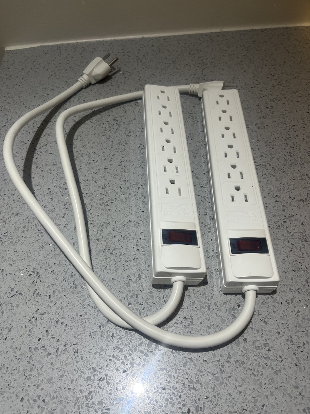 2 Pack, 6 outlet power bar