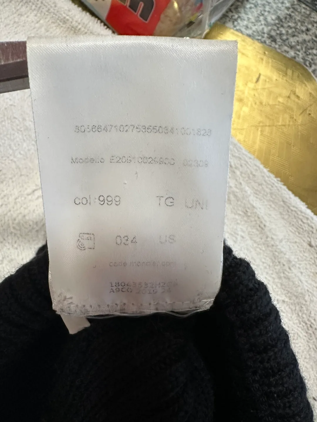 Moncler 2019 Berretto Black Beanie Italy image indicator(4)