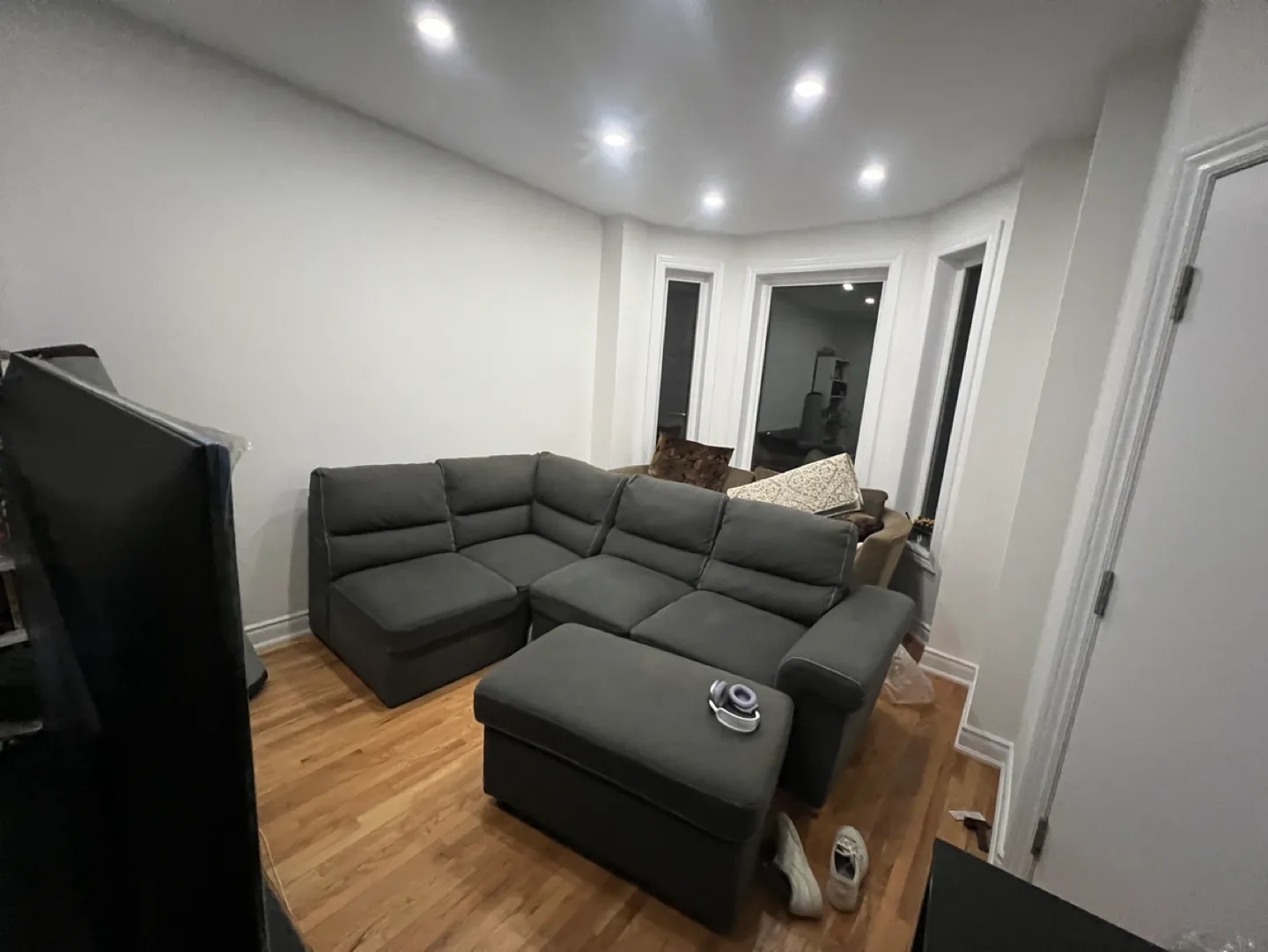 Grey Sectional Sofa with Ottoman image indicator(2)