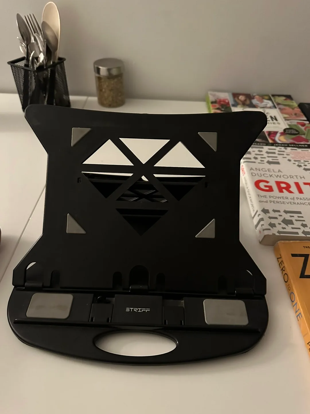 Laptop Stand image indicator(2)