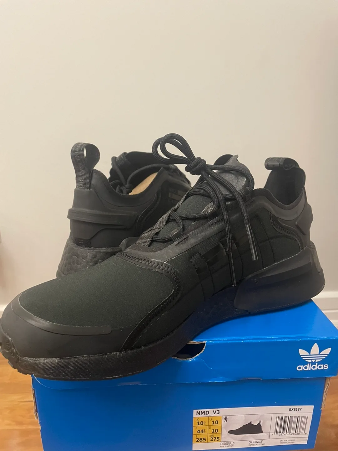 Adidas NMD V3 Black image indicator(2)