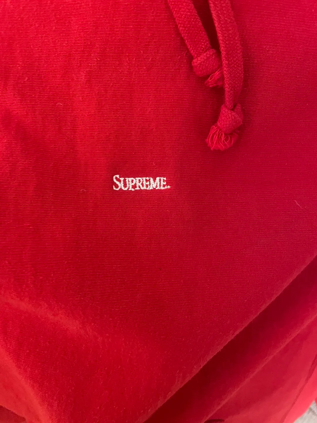Supreme Red Hoodie Size Large image indicator(5)