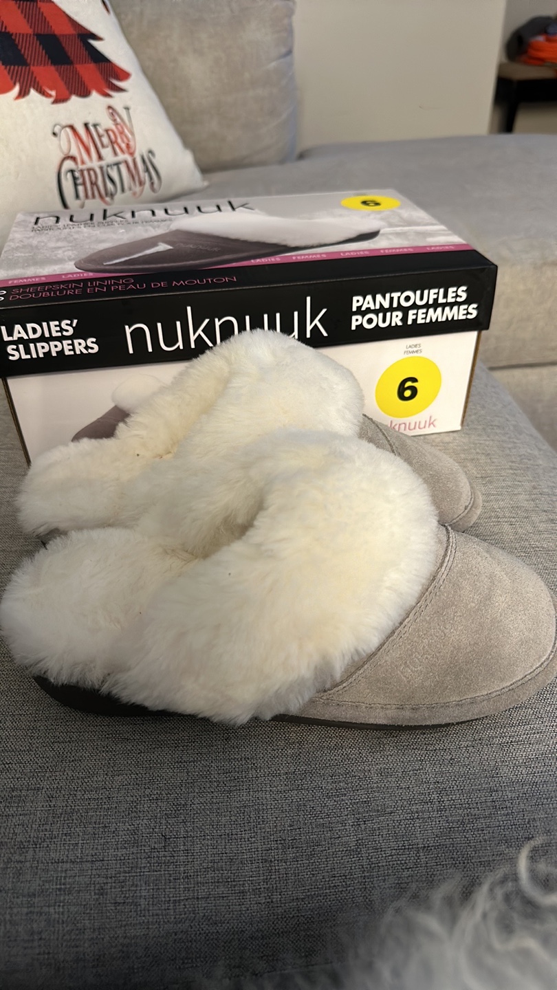 Nuknuuk Ladies' Grey Slippers Size 6 - photo 3