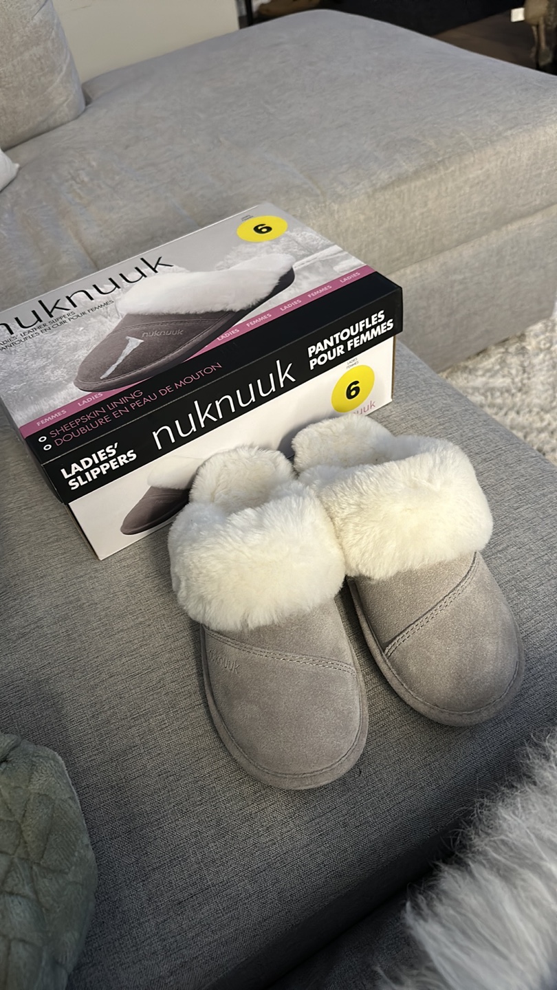 Nuknuuk Ladies' Grey Slippers Size 6
