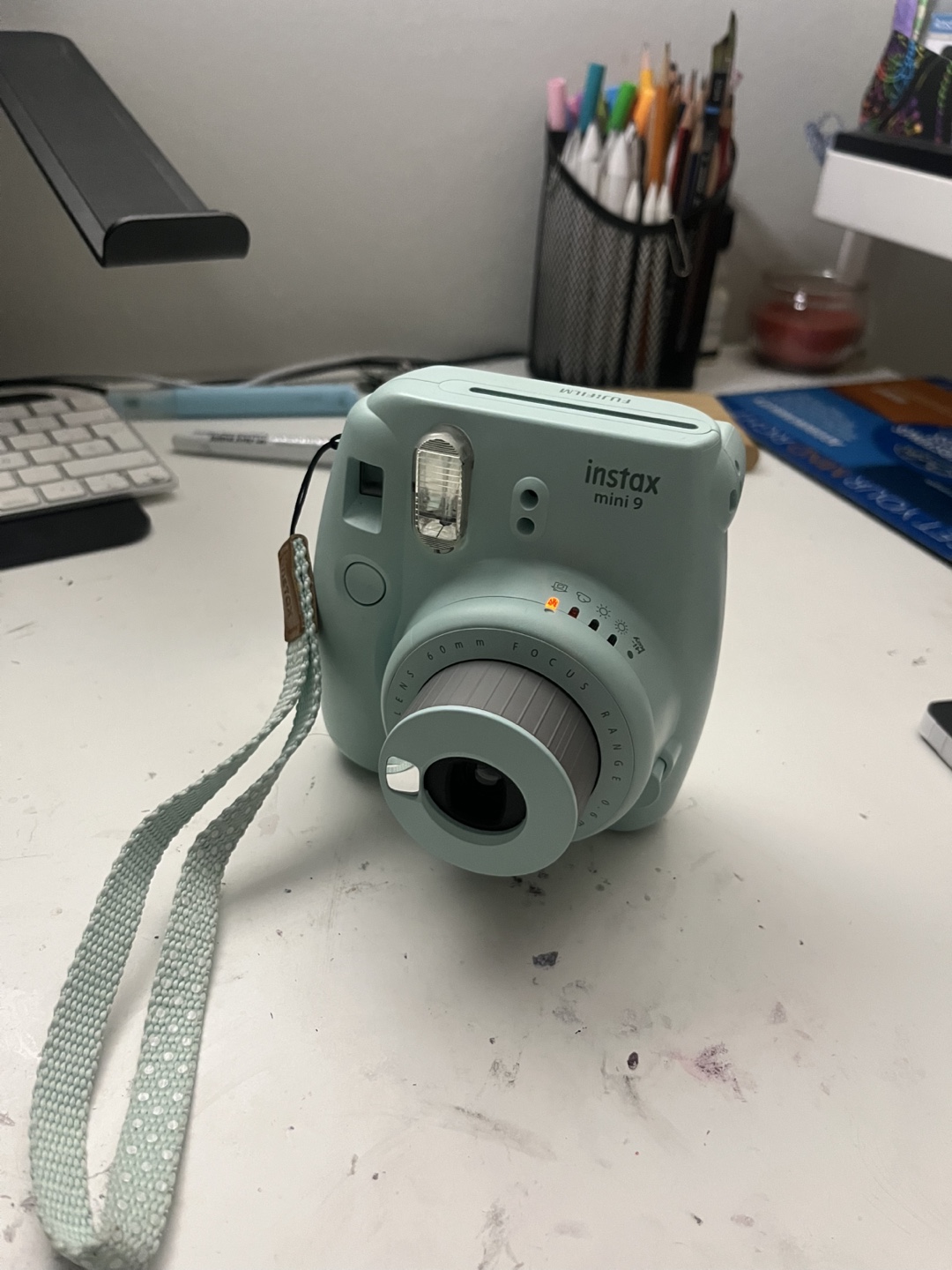 Fujifilm Instax Mini 9 Camera with Case and Accessories - photo 3