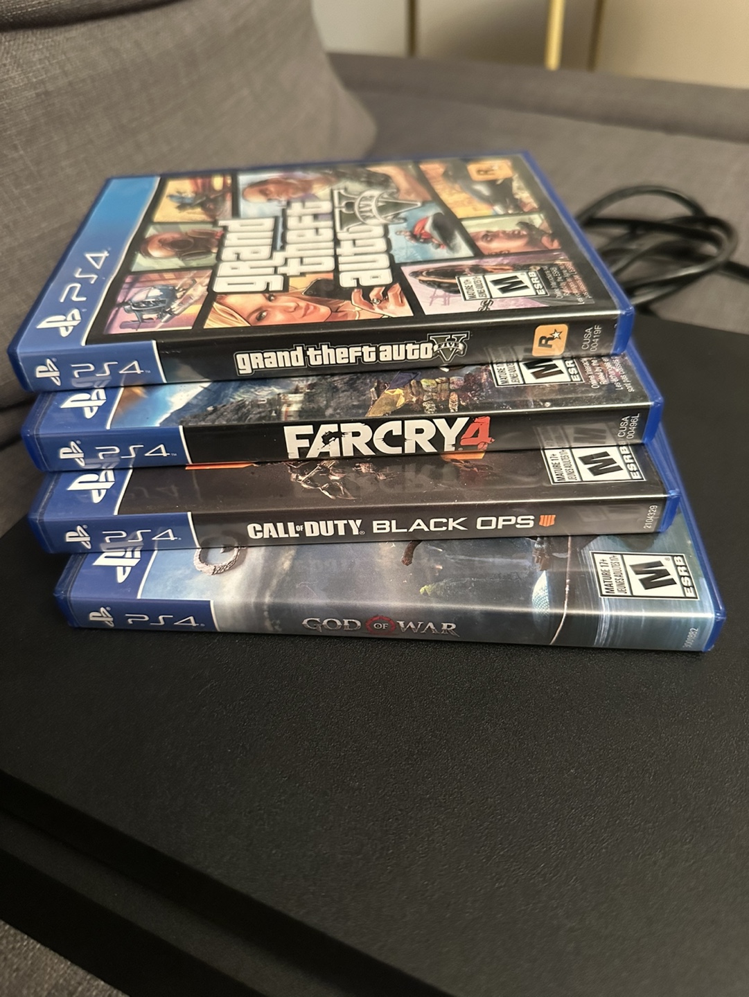 PlayStation 4 Bundle (including games and cables) - photo 3