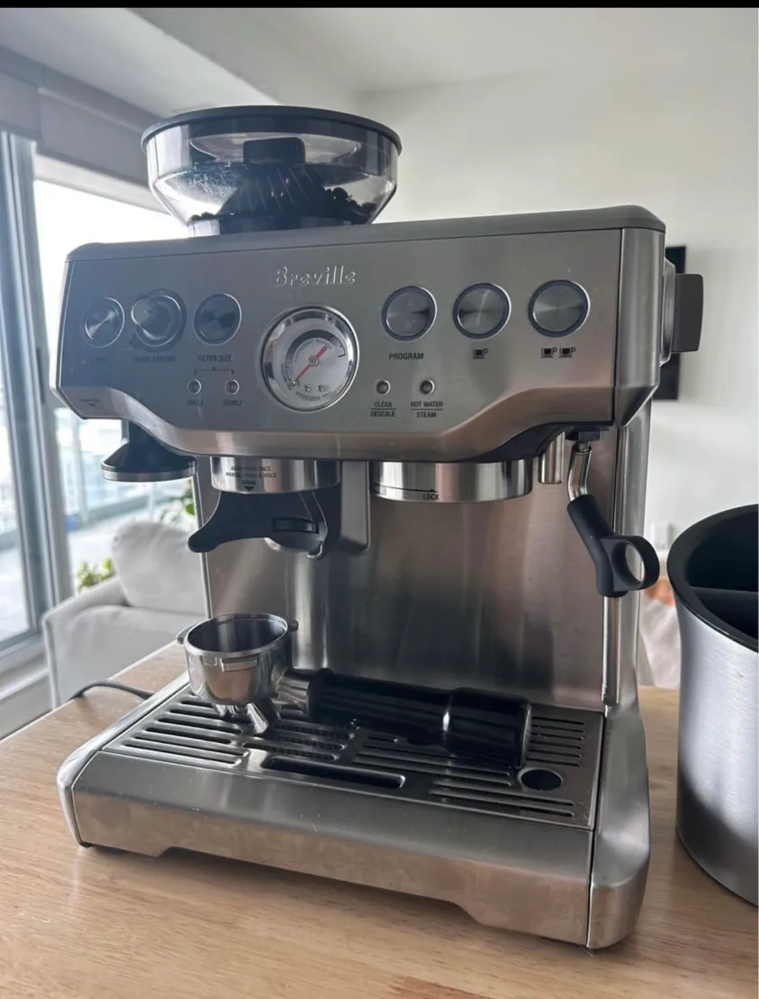 Breville Barista Express Espresso Machine thumbnail