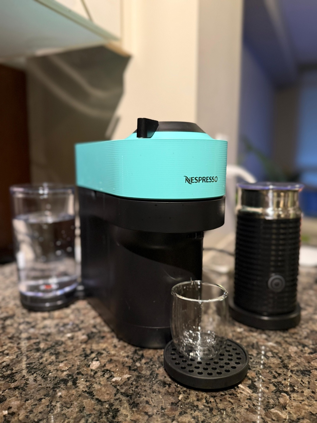 Nespresso Vertuo pop with Aeroccino Milk Frother - photo 4