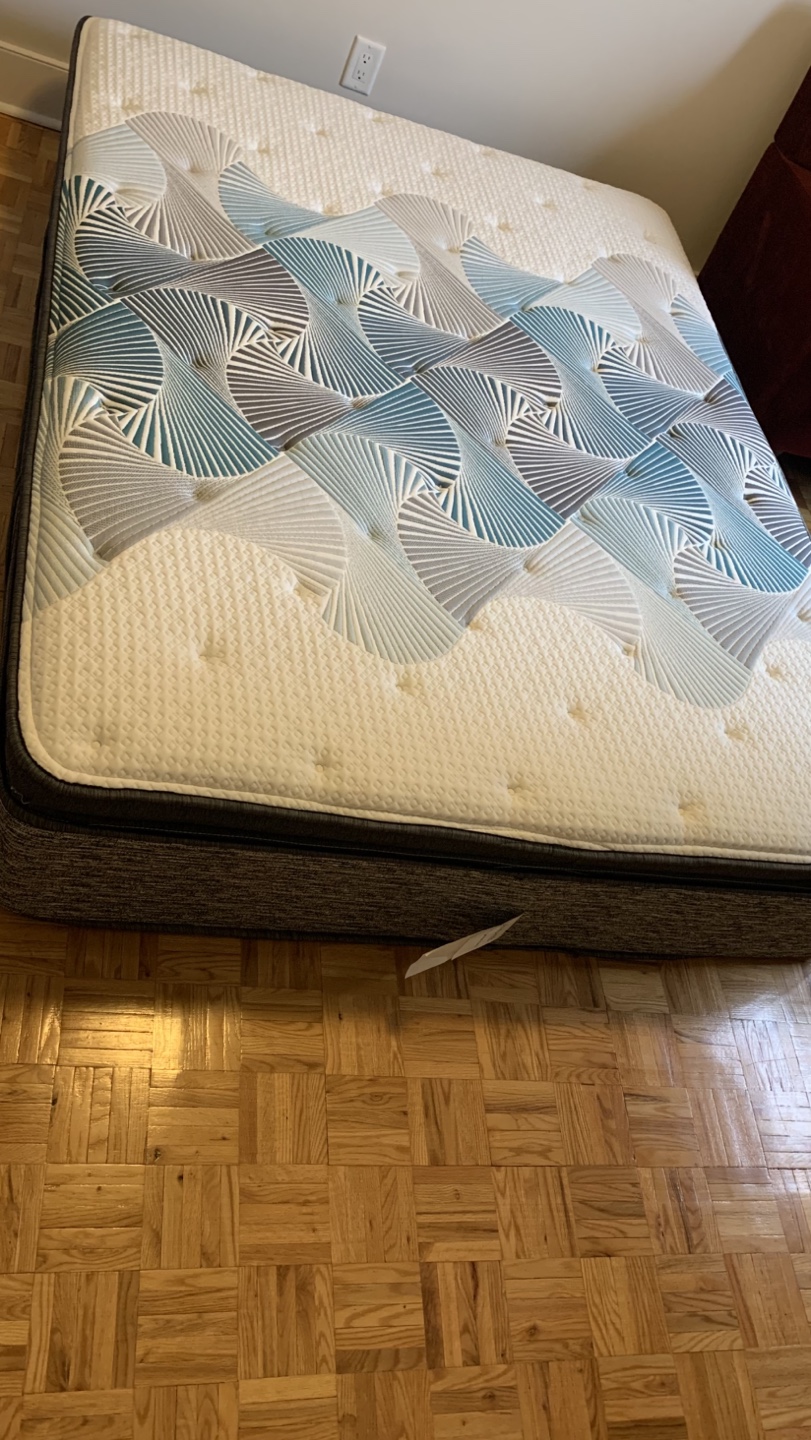 Queen Mattress from Sleep Country (Beautyrest) - photo 2