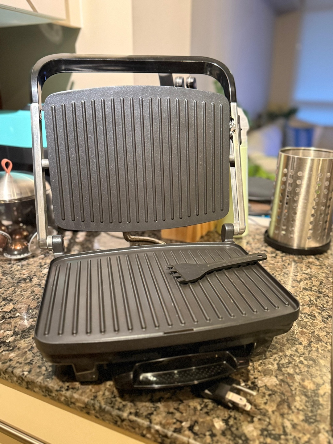 Hamilton Beach Electric Grill - photo 3
