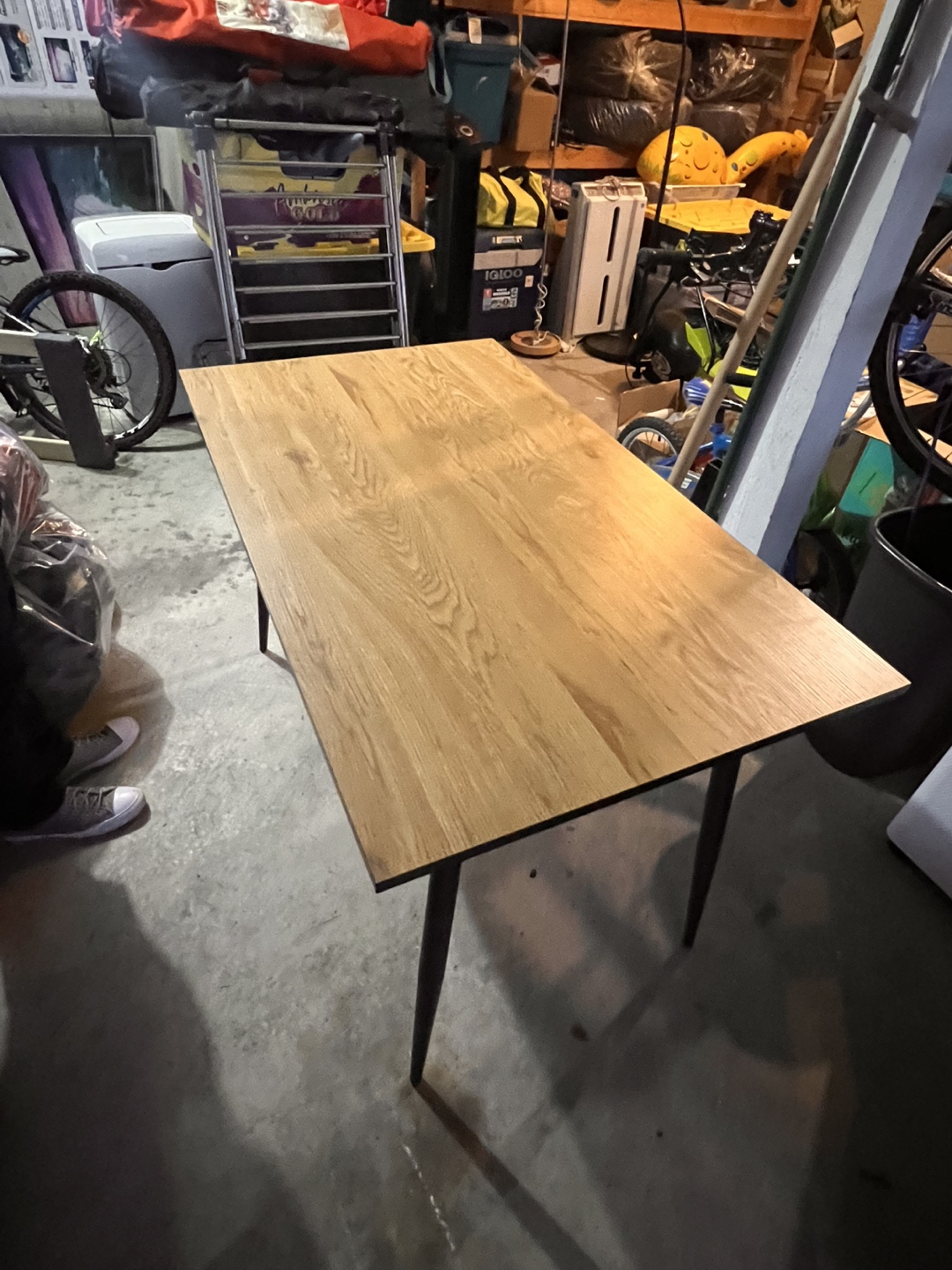 Dining table with black legs - photo 3