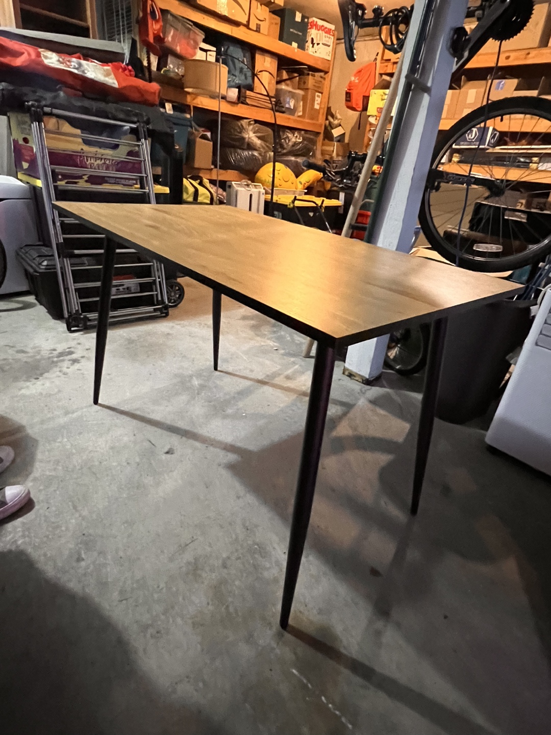 Dining table with black legs - photo 2