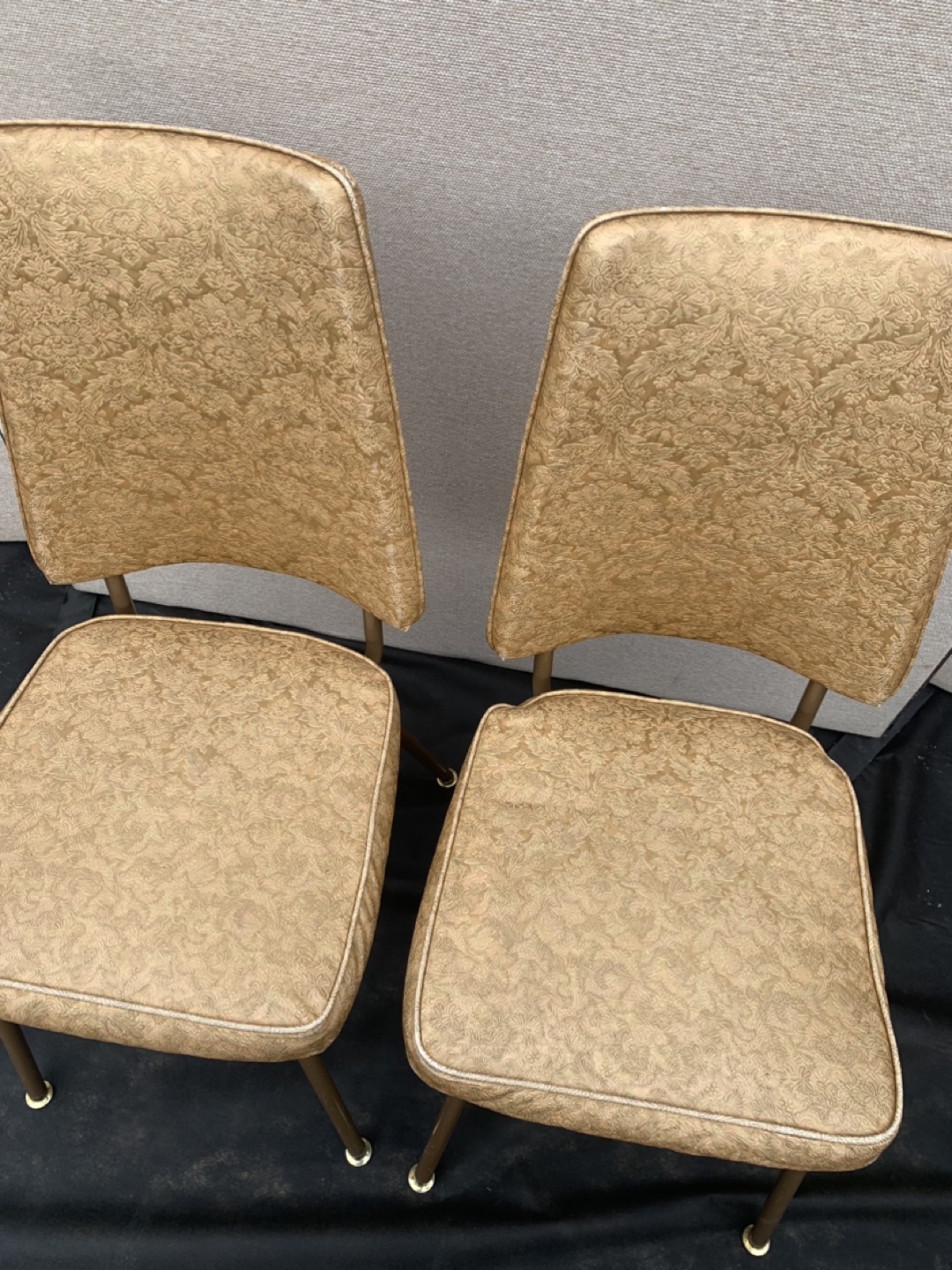 Vintage Set of 2 Dining Chairs #freecycle - photo 2