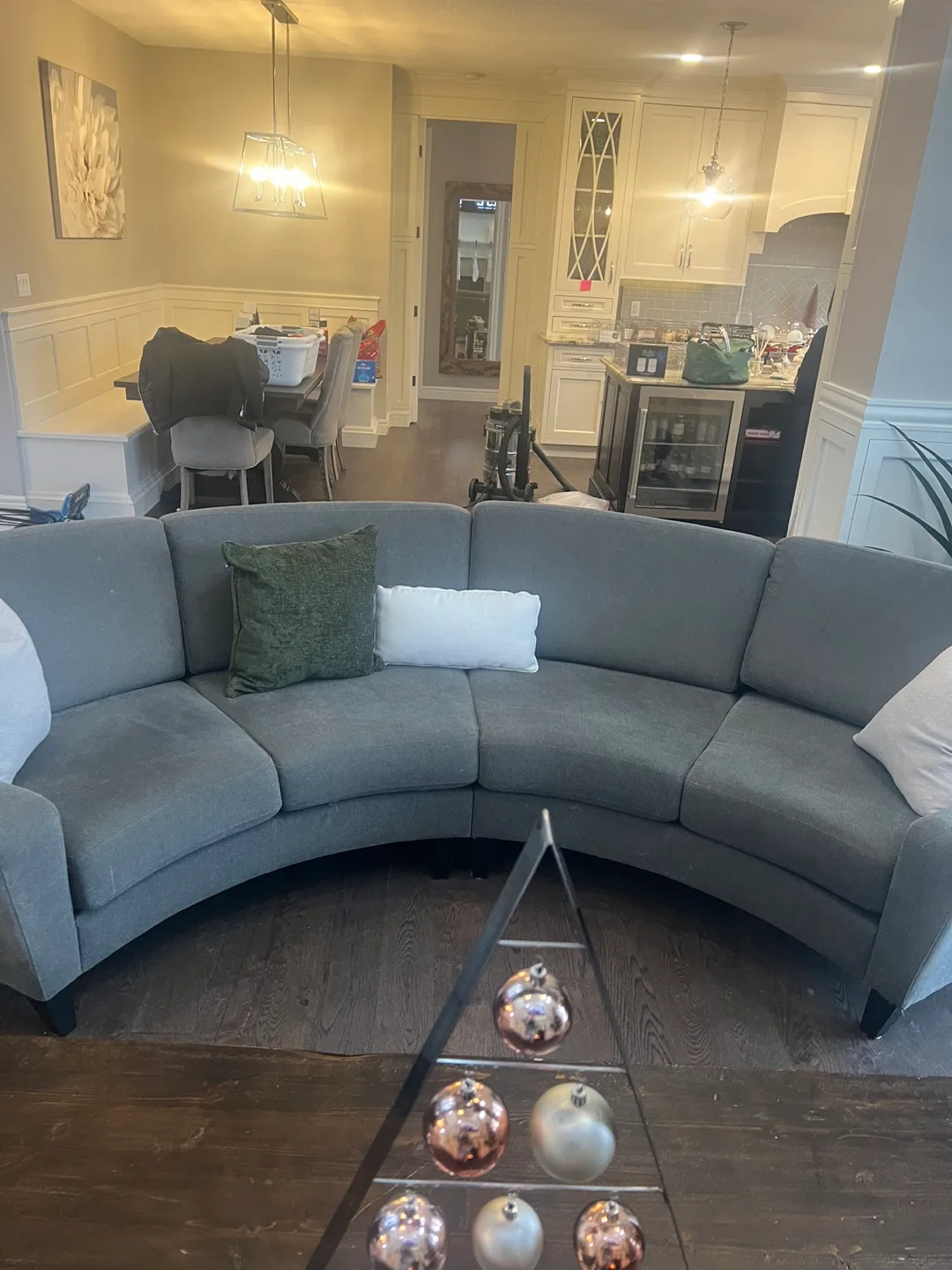 Curved Sectional Sofa image indicator(2)