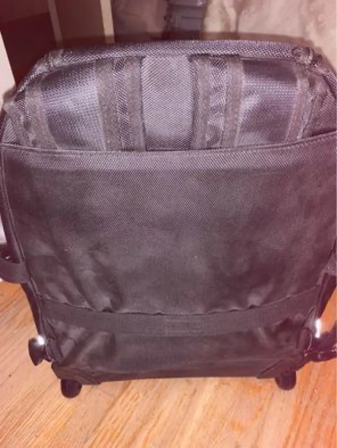 Swiss Gear Rolling Backpack image indicator(2)