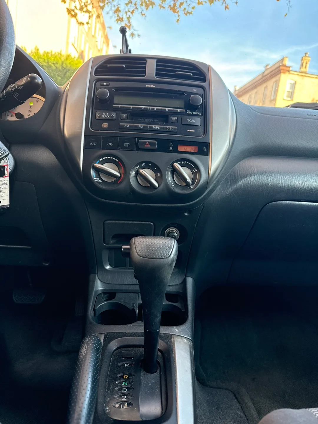 2005 Toyota RAV4 Base 4WD image indicator(4)