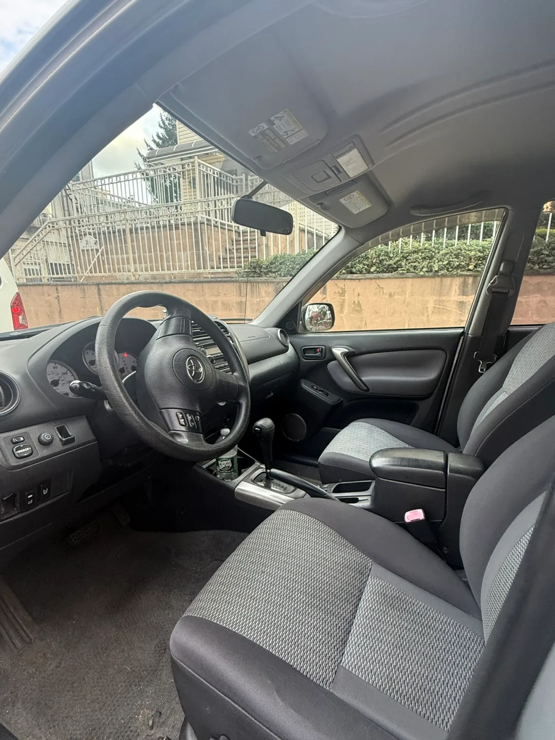 2005 Toyota RAV4 Base 4WD image indicator(5)