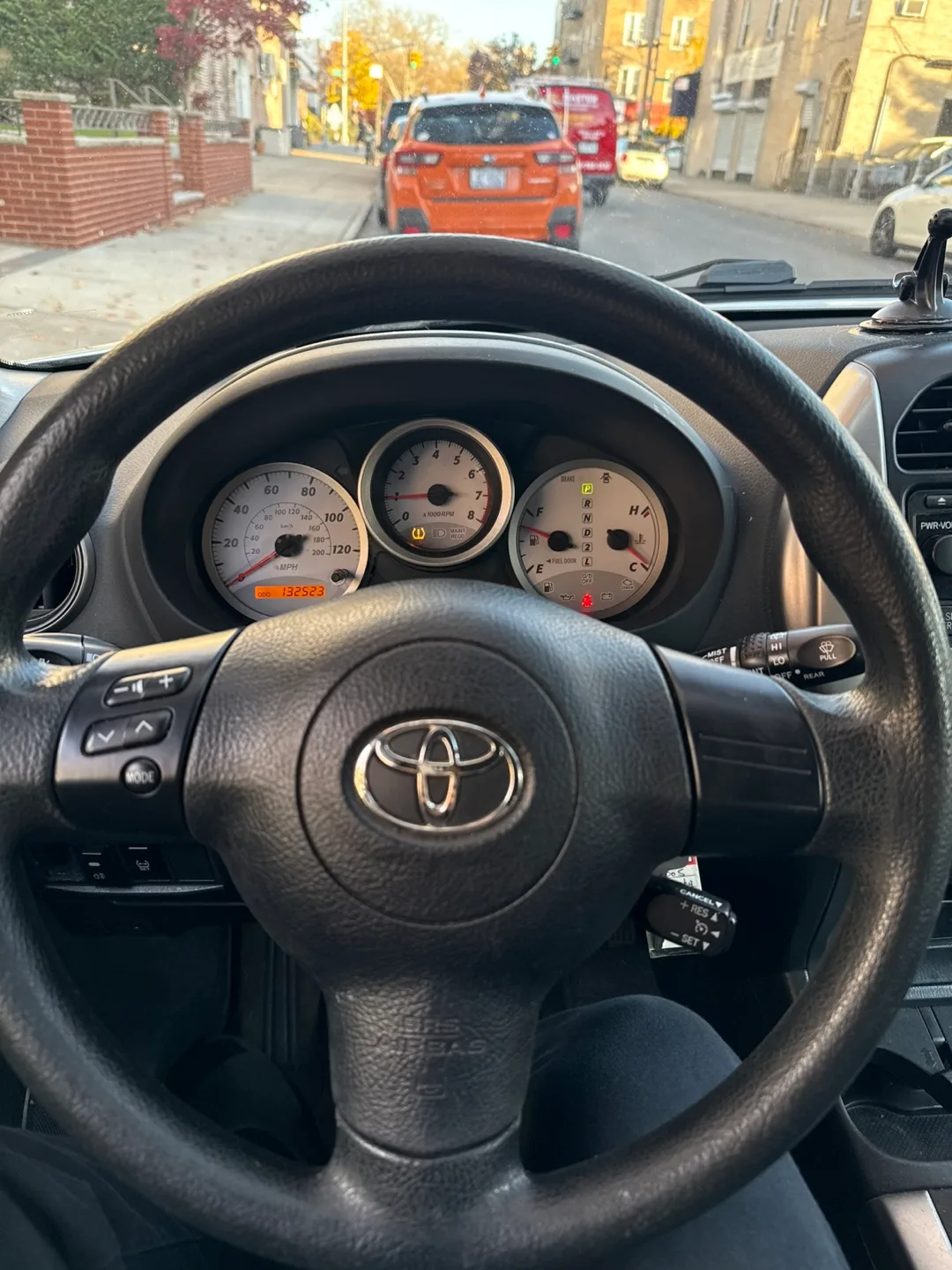 2005 Toyota RAV4 Base 4WD image indicator(3)