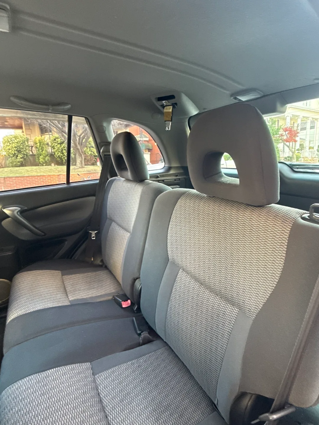 2005 Toyota RAV4 Base 4WD image indicator(8)