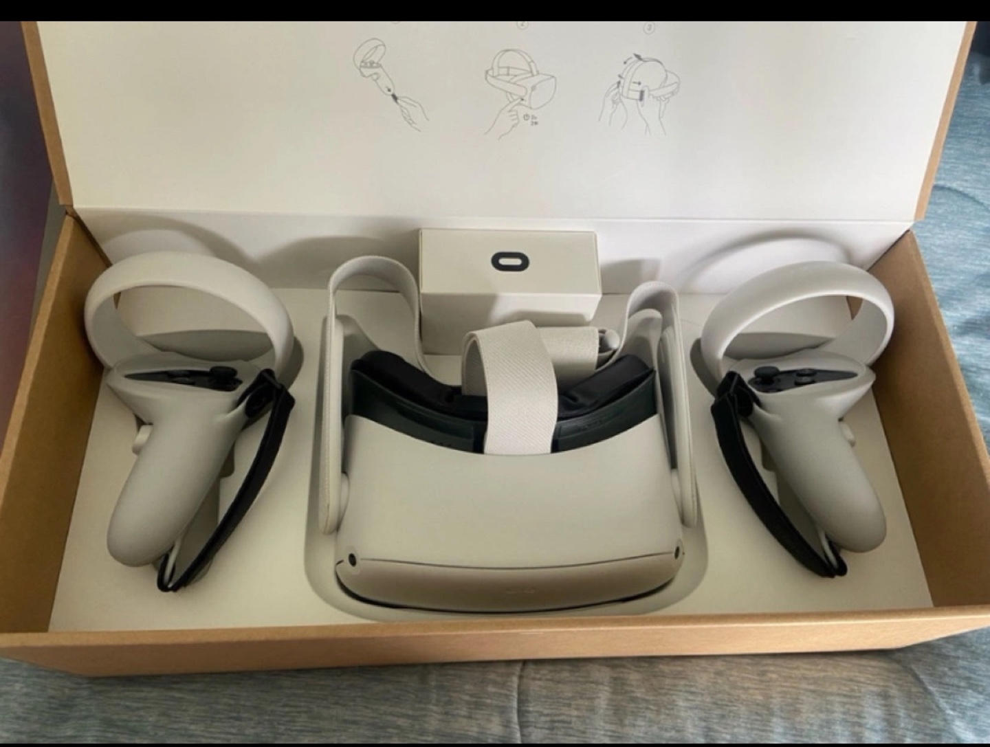 Oculus Quest 2 VR Headset