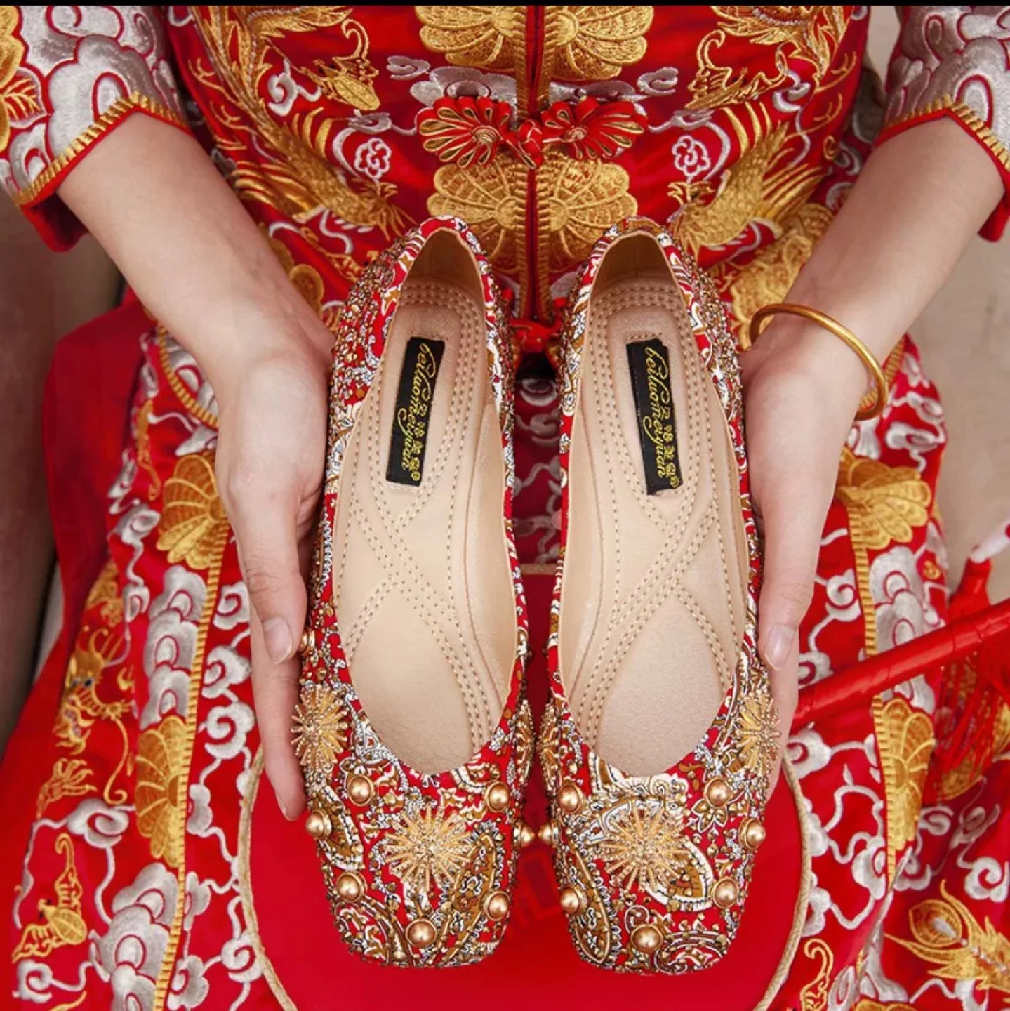 Red and gold embroidered flats image indicator(2)