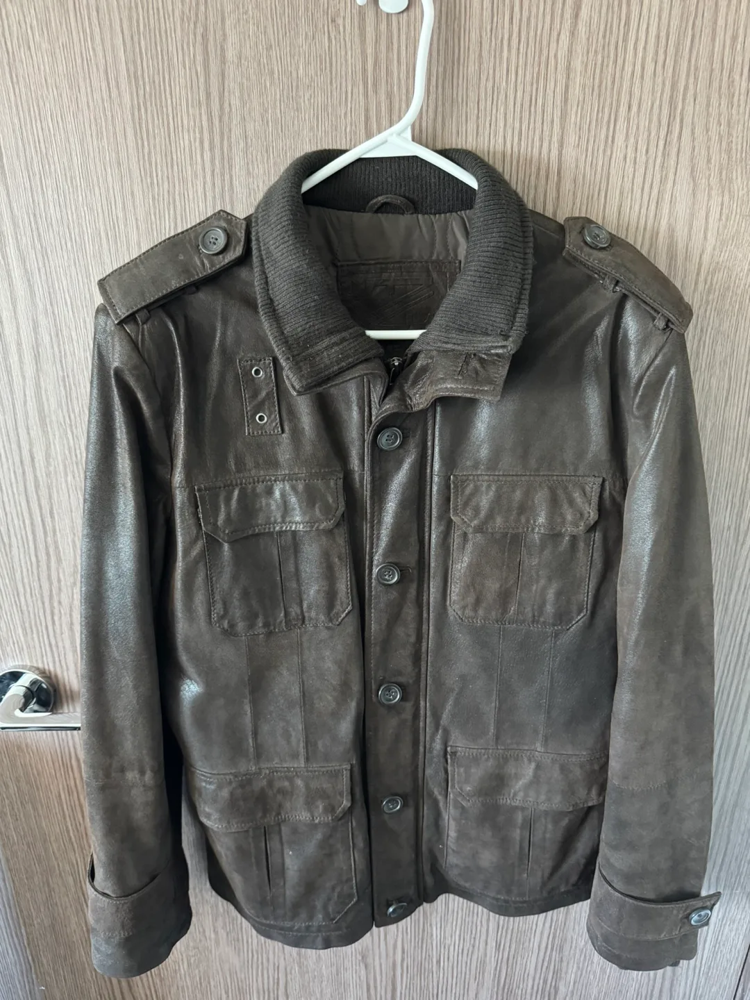 Men's Brown Leather Jacket image indicator(3)