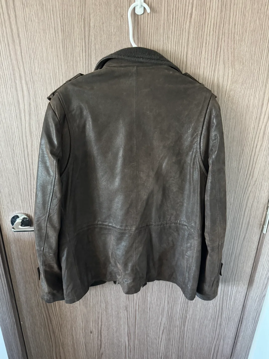 Men's Brown Leather Jacket image indicator(2)