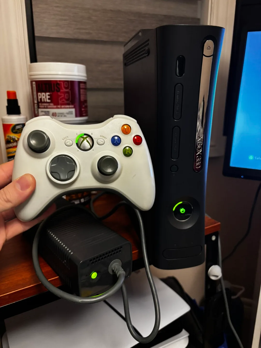 Xbox 360 Console with Controller and power supply thumbnail