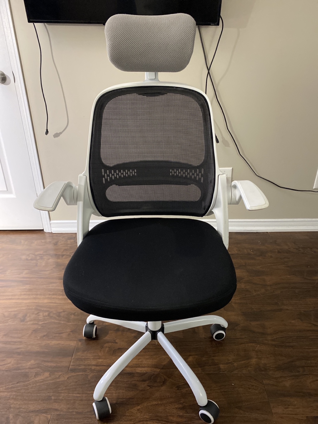 White Mesh Office Chair with Headrest