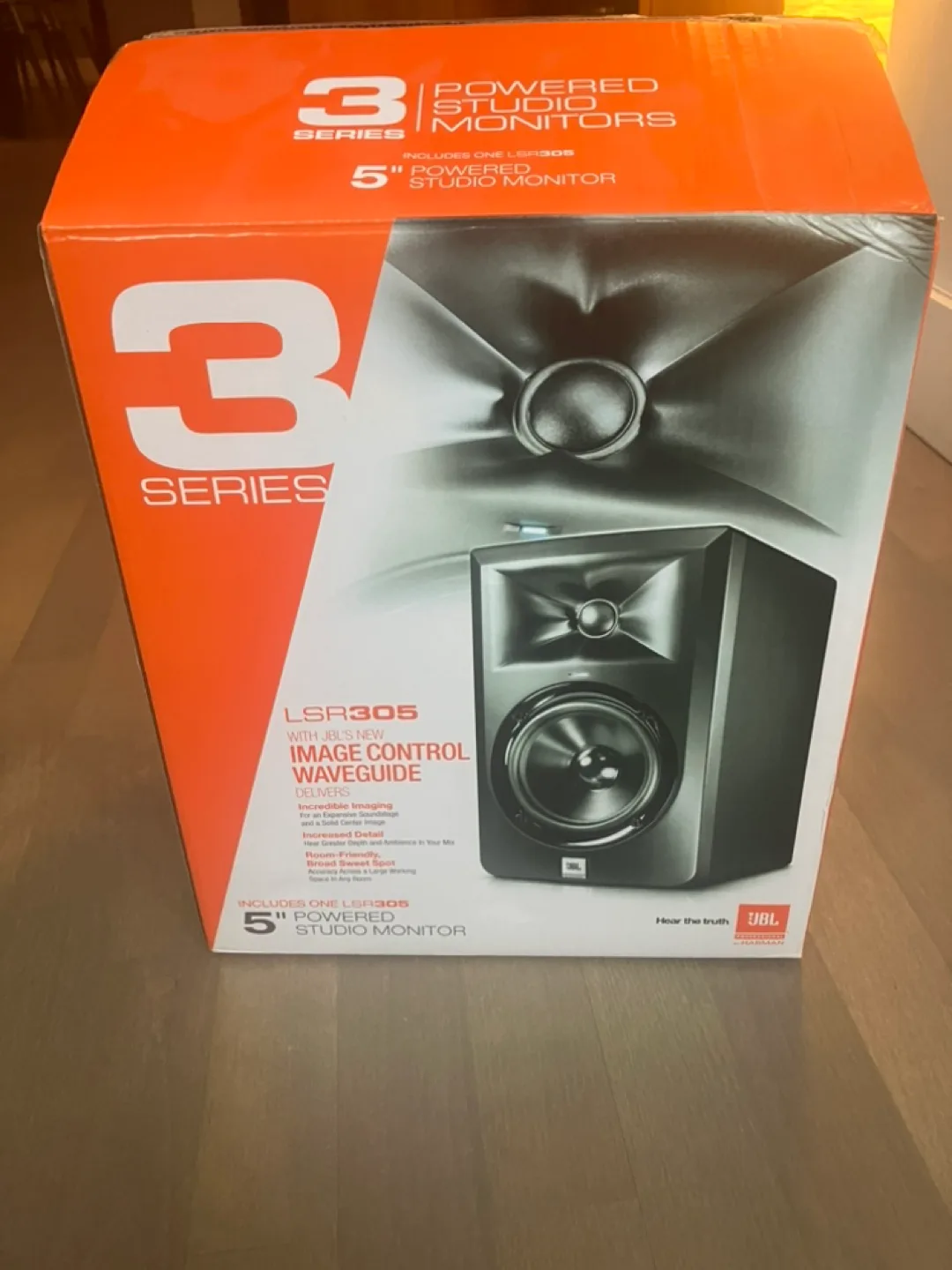 JBL LSR305 5" Powered Studio Monitor - New in Box thumbnail