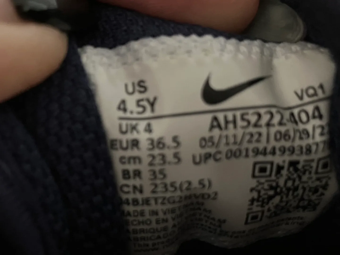 Nike Air Max Excee (GS) Size 4.5Y image indicator(3)